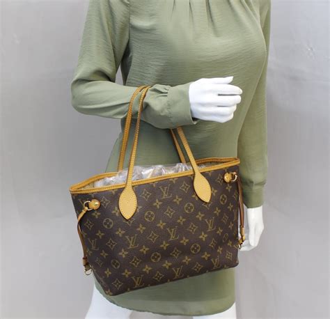 neverfull pm tote bag.